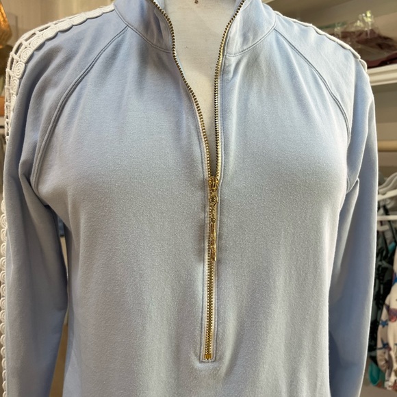 Lilly Pulitzer 🏝️ Skipper Popover, Medium, Lt. Blue, GUC - Picture 7 of 7